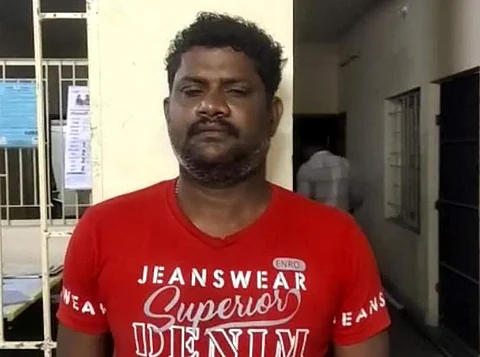 இலங்கையிலிருந்து சட்டவிரோதமாக படகு மூலம் தமிழகம் வந்தவர் நாகையில் கைது!
