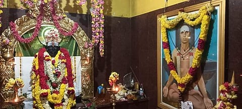 சிறப்பு அலங்காரத்தில் பக்தர்களுக்கு அருள்பாலித்த பைரவசித்தர் பாடகச்சேரி மகான் ராமலிங்கசுவாமிகள்.