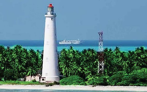 பெண்கள் தீவு..!