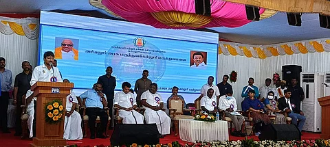 அரியலூரில் அரசு மருத்துவக் கல்லூரி மருத்துவமனையில், மருத்துவச் சேவையைத் தொடக்கி வைத்து பேசிய இளைஞர் நலன் மற்றும் விளையாட்டு மேம்பாட்டுத்துறை அமைச்சர் உதயநிதி ஸ்டாலின்.