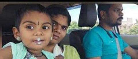 ராஜபாளையம் அருகே ஆம்னி பேருந்து-கார் நேருக்கு நேர் மோதல்: ஒருவர் பலி, மூன்று பேர் காயம்