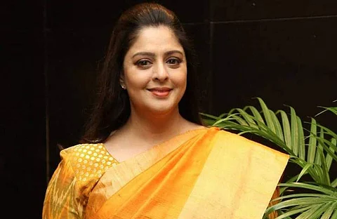 ஆன்லைன் மோசடியில் பணத்தை இழந்த நக்மா!