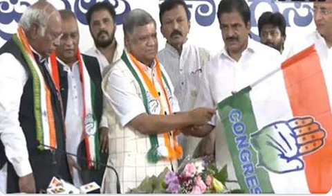 காங்கிரஸில் சேர்ந்தார் ஜெகதீஷ் ஷெட்டர்!
