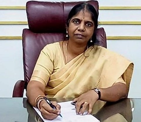 ராணிப்பேட்டை மாவட்ட ஆட்சியா் ச.வளா்மதி.