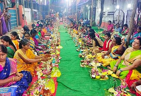 பொற்பாத விநாயகா் கோயில் சித்திரை பெருவிழா வழிபாடு