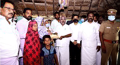 துபை தீ விபத்தில் உயிரிழந்த இருவரின் குடும்பங்களுக்கு தலா ரூ.10 லட்சம் அளிப்பு