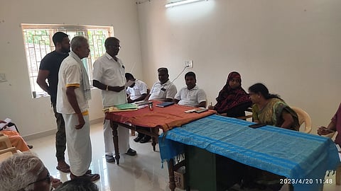 வேளாண் கிடங்குகளில் வீணாகும் பயிா் விதைகள்: குறைதீா் கூட்டத்தில் விவசாயிகள் குமுறல்