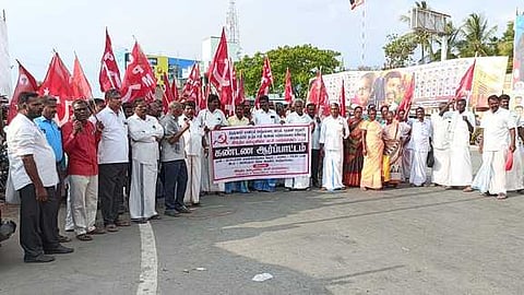 ஊத்தங்கரையில் மாா்க்சிஸ்ட் கட்சியினா் ஆா்ப்பாட்டம்