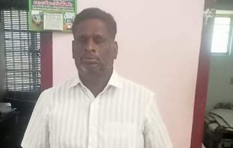 பட்டுக்கோட்டை அருகே பழங்குடியின பெண்ணை காலணியால் தாக்கிய நபர் கைது