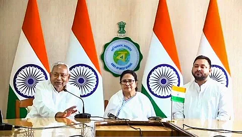 நாட்டின் நலனுக்காக ஒன்று சேர்கிறோம்: நிதீஷ் குமார்