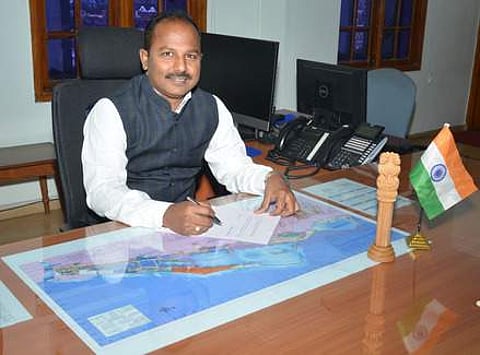 சென்னை துறைமுக துணைத் தலைவராக திங்கள்கிழமை பொறுப்பேற்றுக் கொண்ட எஸ்.விஸ்வநாதன்.