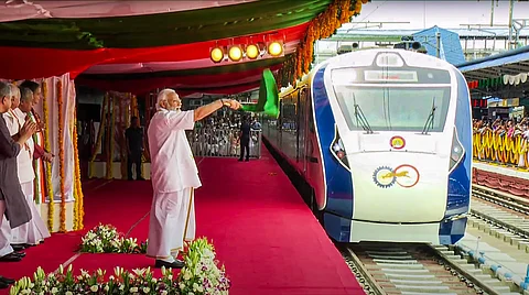 கேரளத்தின் முதல் வந்தே பாரத் ரயிலைத் தொடங்கி வைத்தார் பிரதமர் மோடி
