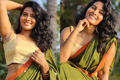 மீண்டும் புடவையில் கலக்கும் திவ்யா துரைசாமி