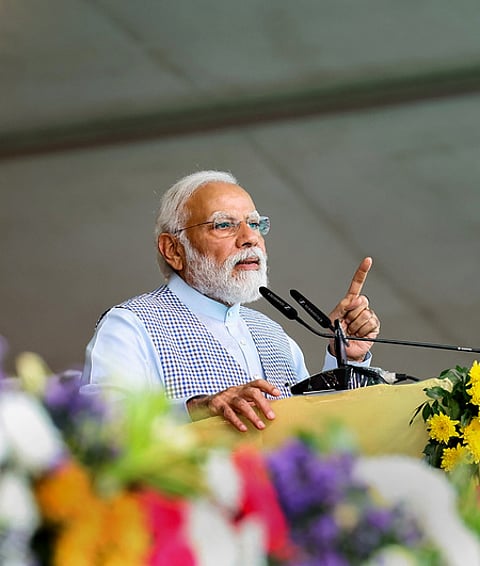 கிராம வளா்ச்சியில் காங்கிரஸுக்கு மாற்றாந்தாய் மனப்பான்மை