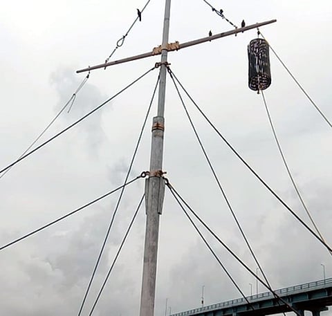 பாம்பன் துறைமுகத்தில் 2-ஆம் எண் புயல் கூண்டு