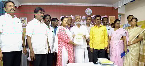 கபாலீசுவரா் கல்லூரியில் மாணவா் சோ்க்கை: அமைச்சா் பி.கே.சேகா்பாபு தொடங்கி வைத்தாா்