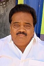 பள்ளியின் தாளாளா் ராஜேந்திரன்.