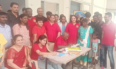 அரையப்பாக்கம் கிராமத்தில் நடைபெற்ற கண் சிகிச்சை முகாம்.