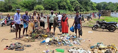 முக்கூடல் தாமிரவருணி ஆற்றில் தூய்மைப் பணி