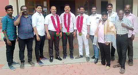 சாத்தான்குளம் வழக்குரைஞா்கள் சங்க புதிய நிா்வாகிகள் தோ்வு