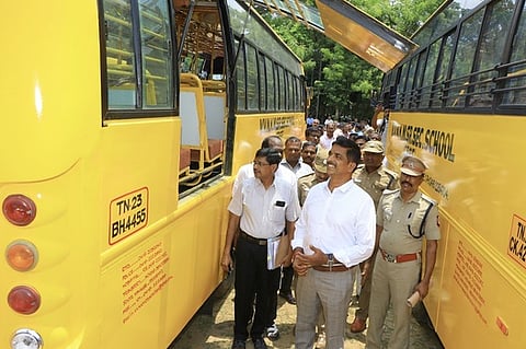 பள்ளி வாகனங்கள் தணிக்கை: 23 வாகனங்களுக்கு சான்று நிறுத்திவைப்பு