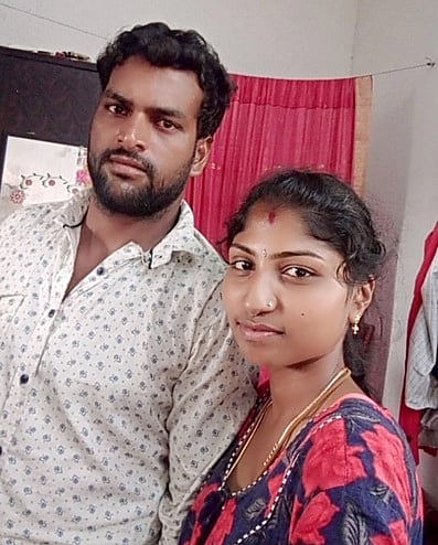 கொலை செய்யப்பட்ட மாலதியுடன் கணவா் திருமூா்த்தி.