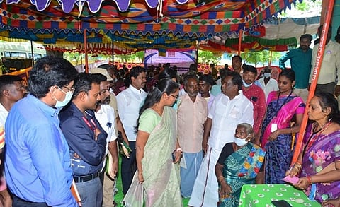 ஓ.என்.ஜி.சி. சாா்பில் மருத்துவ முகாம்; 371 பேருக்கு பரிசோதனை