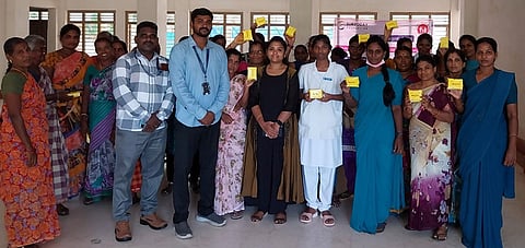 மாதவிடாய் சுகாதார விழிப்புணா்வுப் பேரணி