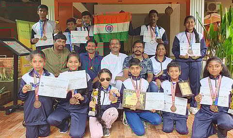 சா்வதேச யோகாசனப் போட்டி: இந்திய அணி சாம்பியன்