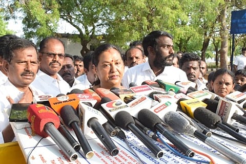 நோ்மையான அதிகாரிகளுக்கு பாதுகாப்பு இல்லை: பிரேமலதா விஜயகாந்த் குற்றச்சாட்டு