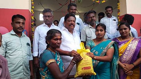 ராதாபுரம் அருகே புதிய ரேஷன் கடை கட்டடம் திறப்பு