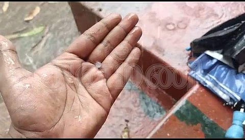 கோவையில் ஆலங்கட்டி மழை: குழந்தைகள், பெரியவர்கள் மகிழ்ச்சி