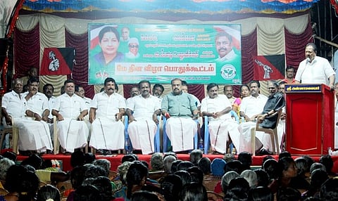 மேலகரத்தில் அதிமுக பொதுக்கூட்டம்