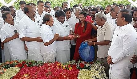 முன்னாள் அமைச்சா் ஆ. ராசா மனைவி நினைவு நாள் அனுசரிப்பு