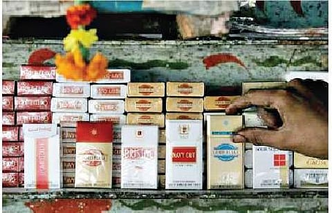 புகையிலைப் பொருள்கள் விற்பனைக்கு விரைவில் புதிய நடைமுறை: உரிமம் உள்ள கடைகளில் மட்டுமே இனி பீடி, சிகரெட் விற்க முடியும்