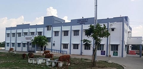 வேப்பூா் அரசு மருத்துவமனை வளாகம்.