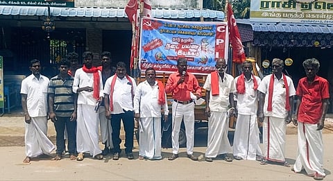 வலங்கைமான் ஒன்றியத்தில் நடைப்பயண பிரசாரம் மேற்கொண்ட இந்திய கம்யூனிஸ்ட் கட்சியினா்.