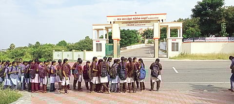 எடப்பாடி அரசு கலைக் கல்லூரியில் மாணவா் சோ்க்கைக்கான கலந்தாய்வு தொடக்கம்