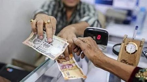 மூத்த குடிமக்களுக்கு 9% சதவீத வட்டி வழங்கும் 6 வங்கிகள்