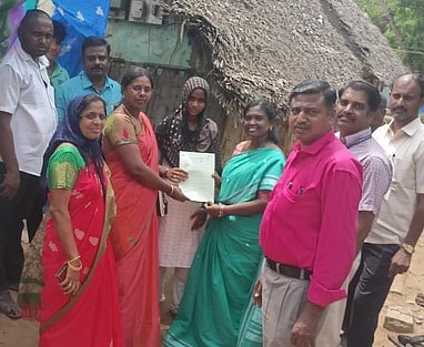 வீடுவீடாகச் சென்று மாணவா் சோ்க்கை விழிப்புணா்வு