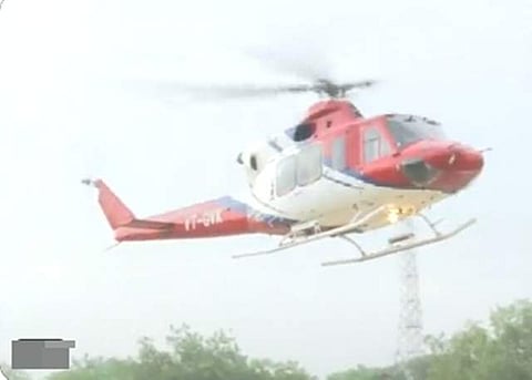 10, 12ம் வகுப்பில் அதிக மதிப்பெண் எடுத்த மாணவர்களுக்கு ஹெலிகாப்டர் பயணம்!