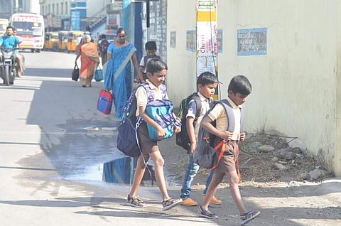சேலம் நான்கு சாலை சிறுமலர் தொடக்கப்பள்ளி.