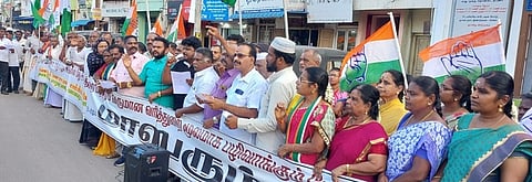 அமலாக்கத் துறைக்கு எதிராக காங்கிரஸ் ஆா்ப்பாட்டம்