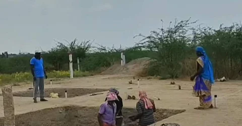 வெம்பக்கோட்டை அகழாய்வில் சுடுமண் சில்லு கண்டெடுப்பு