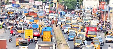 நெரிசலில் சிக்கிய சென்னை! போக்குவரத்து நெரிசலுக்கான காரணங்கள் குறித்த தலையங்கம்