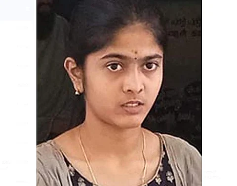 பொறியியல் தரவரிசையில் திருச்செந்தூர் மாணவி மாநில அளவில் முதலிடம்!