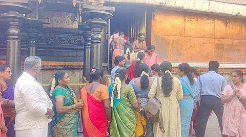 நடராஜர் கோயில் கனகசபையில் பக்தர்கள் அனுமதி!
