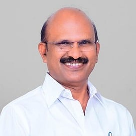 முன்னாள் அமைச்சா் பி.பழனியப்பன்.