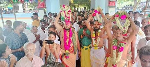 அ. வல்லாளப்பட்டியிலுள்ள வடக்குவாசல் செல்லியம்மன் கோயில் குடமுழுக்கு விழா வியாழக்கிழமை நடைபெற்றது.