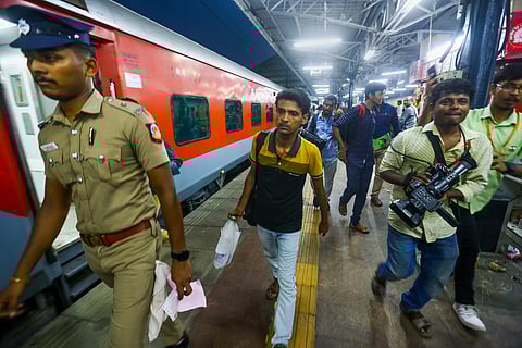 ரயில் விபத்தில் சிக்கியவா்களுக்காக சென்னையில் க்ரீன் காரிடா்